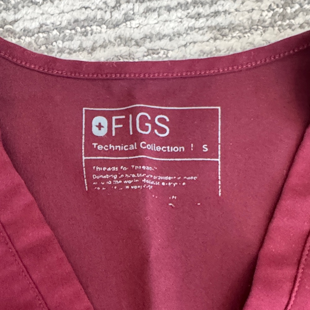 Figs Women's Scrub Set in Wine (Top & Pants) - Picture 3 of 9